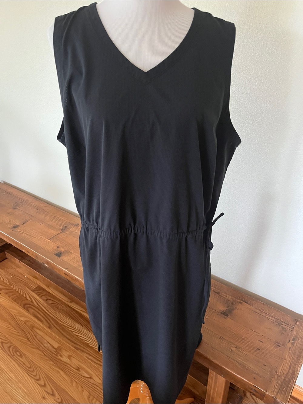 Duluth Trading Breezeshooter Black V-Neck Sleeveless Dress XL